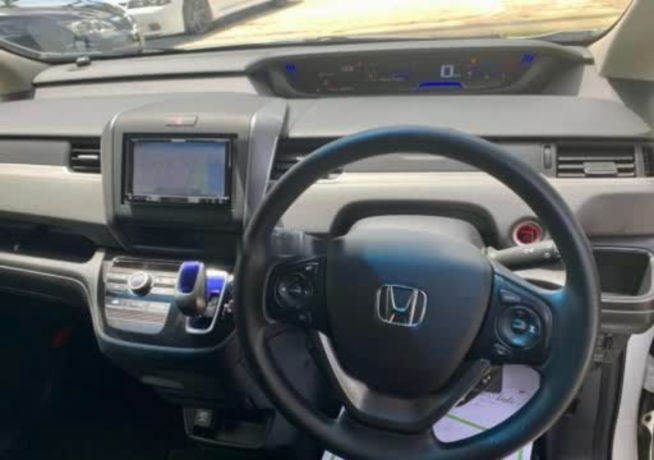 本田honda Freed Hybrid Gb7 Buycar Hk